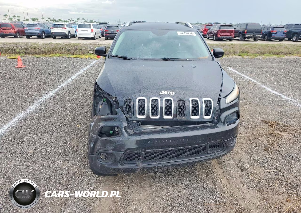 2016 Jeep Cherokee Latitude VIN:1C4PJMCB1GW279448 - 5