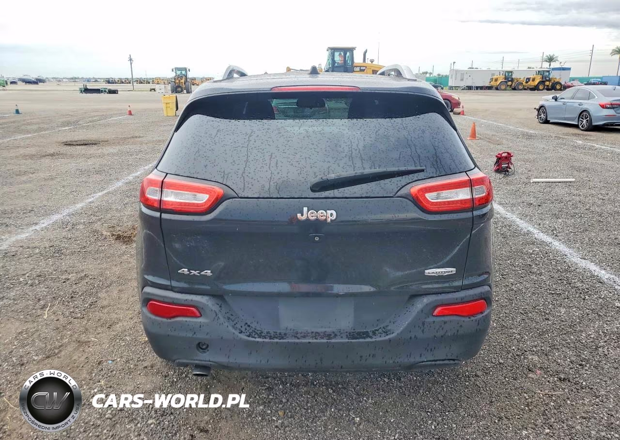 2016 Jeep Cherokee Latitude VIN:1C4PJMCB1GW279448 - 6