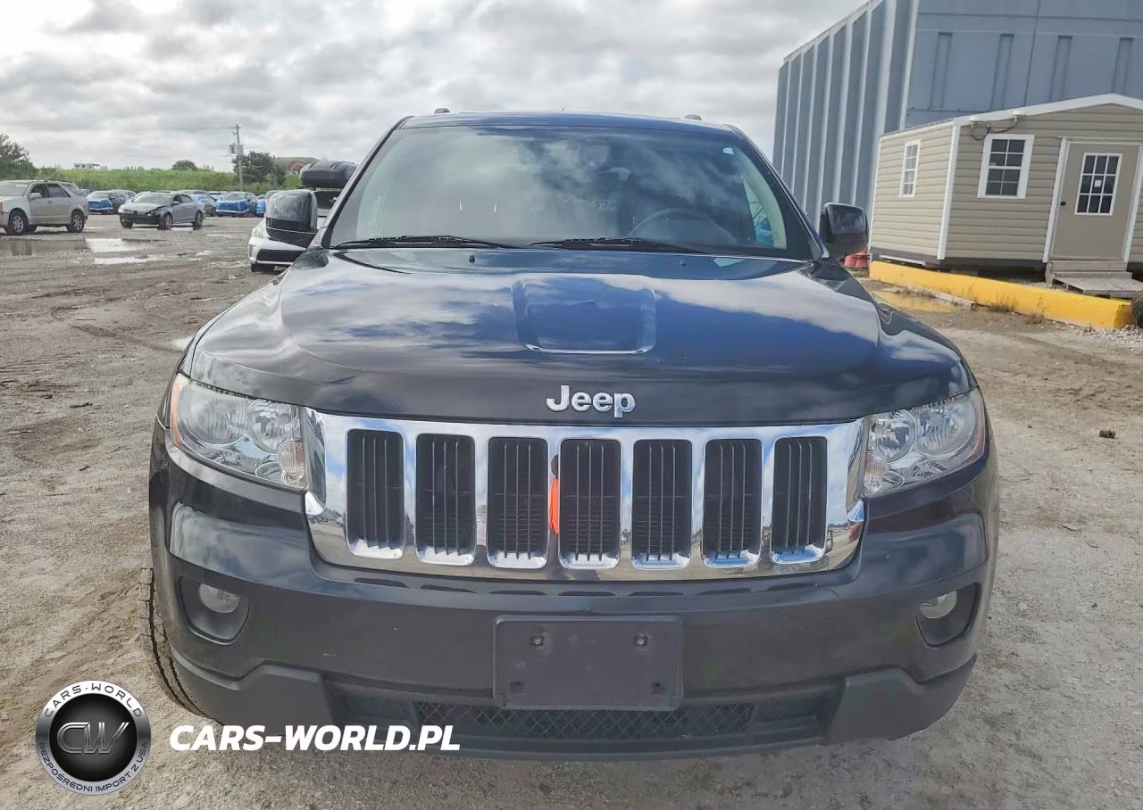 2011 Jeep Grand Cherokee Laredo VIN:1J4RR4GT3BC645774 - 5