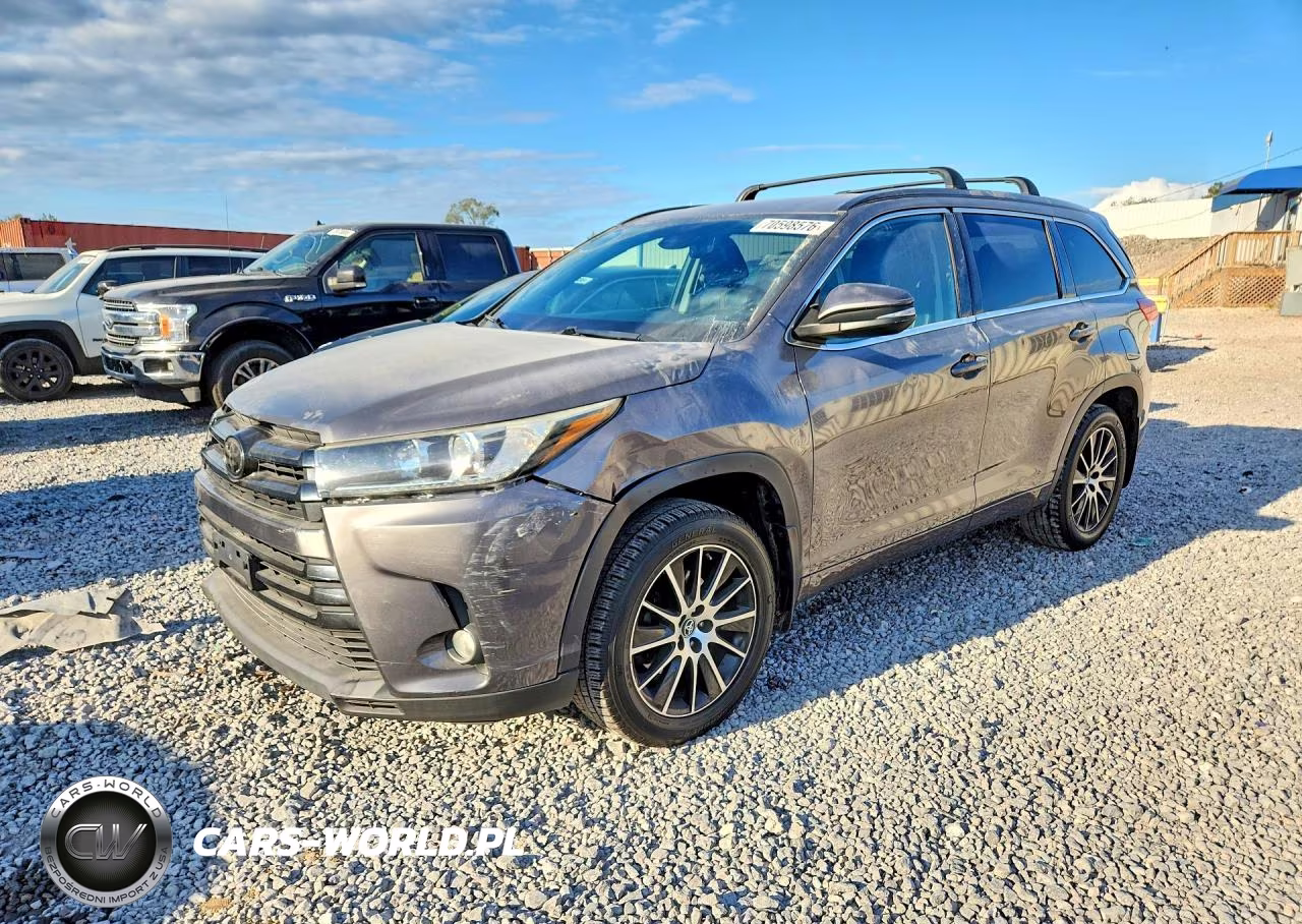 2018 Toyota Highlander Se