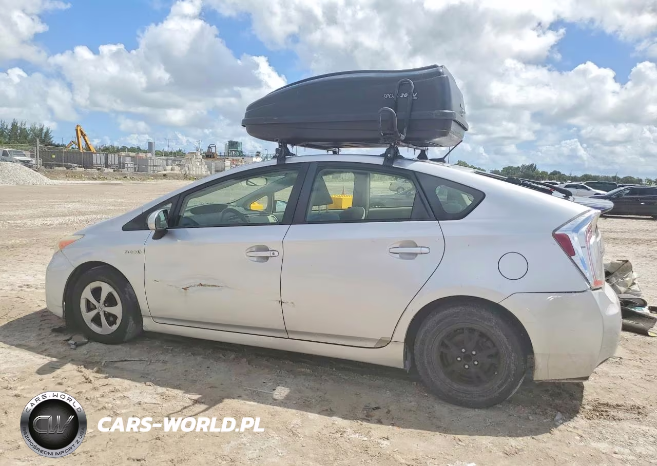 2013 Toyota Prius Three VIN:JTDKN3DU1D5562720 - 2