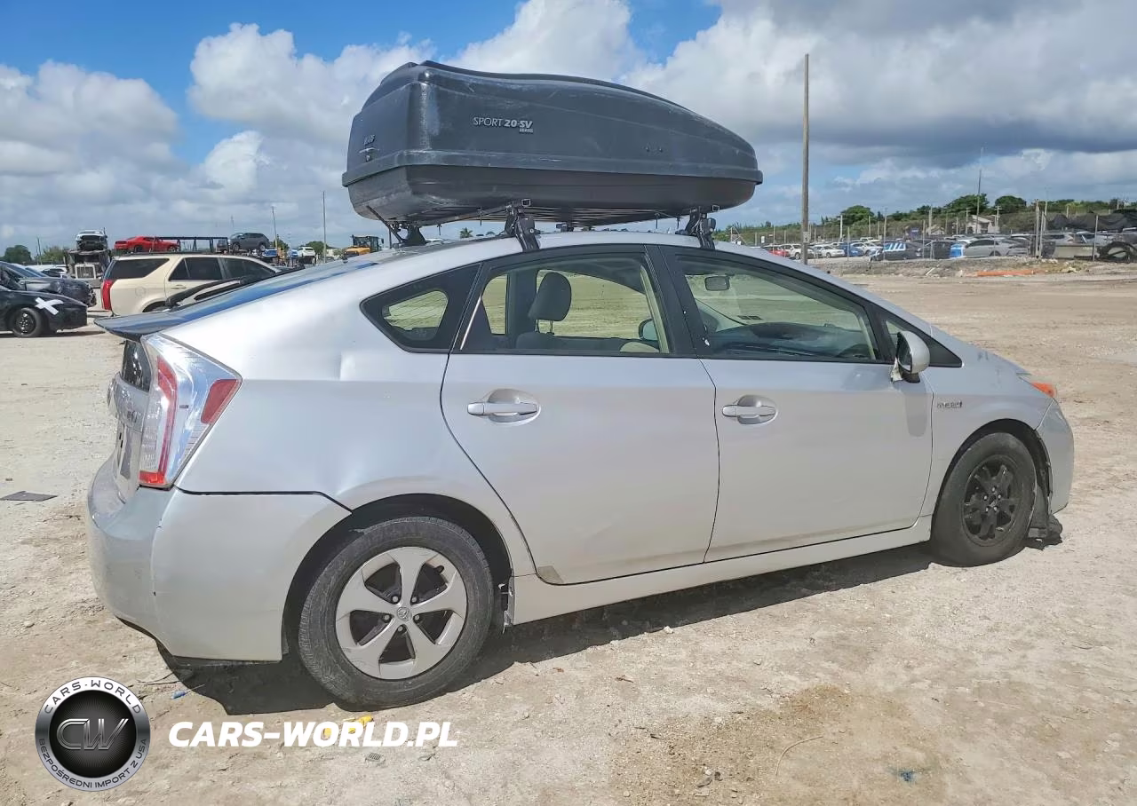 2013 Toyota Prius Three VIN:JTDKN3DU1D5562720 - 3