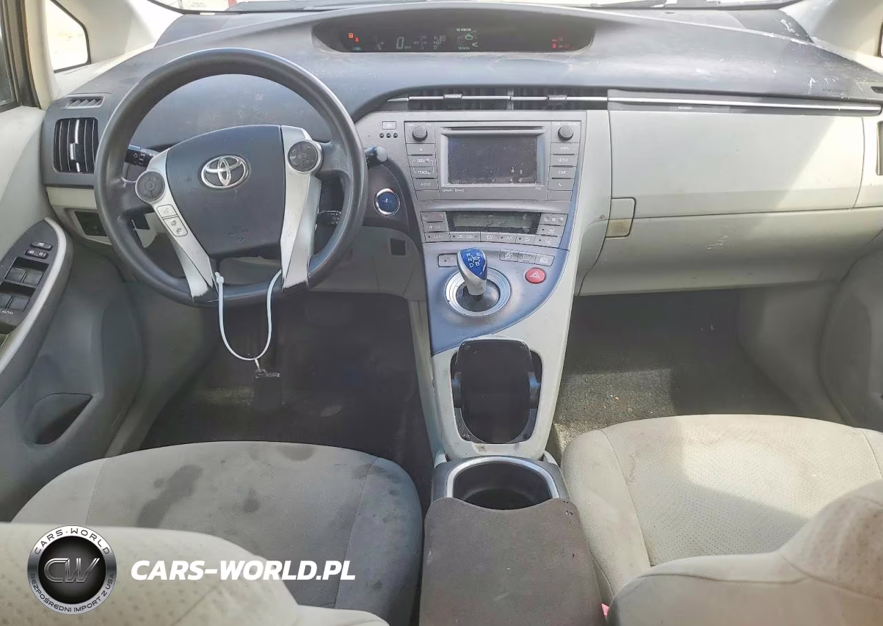 2013 Toyota Prius Three VIN:JTDKN3DU1D5562720 - 8