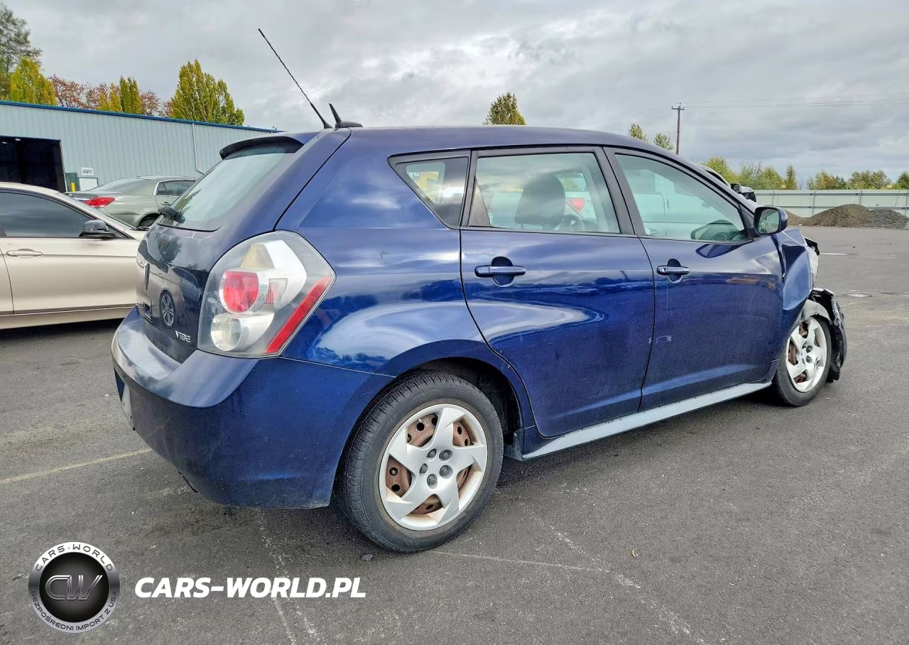 2010 Pontiac Vibe VIN:5Y2SL6E86AZ402748 - 3