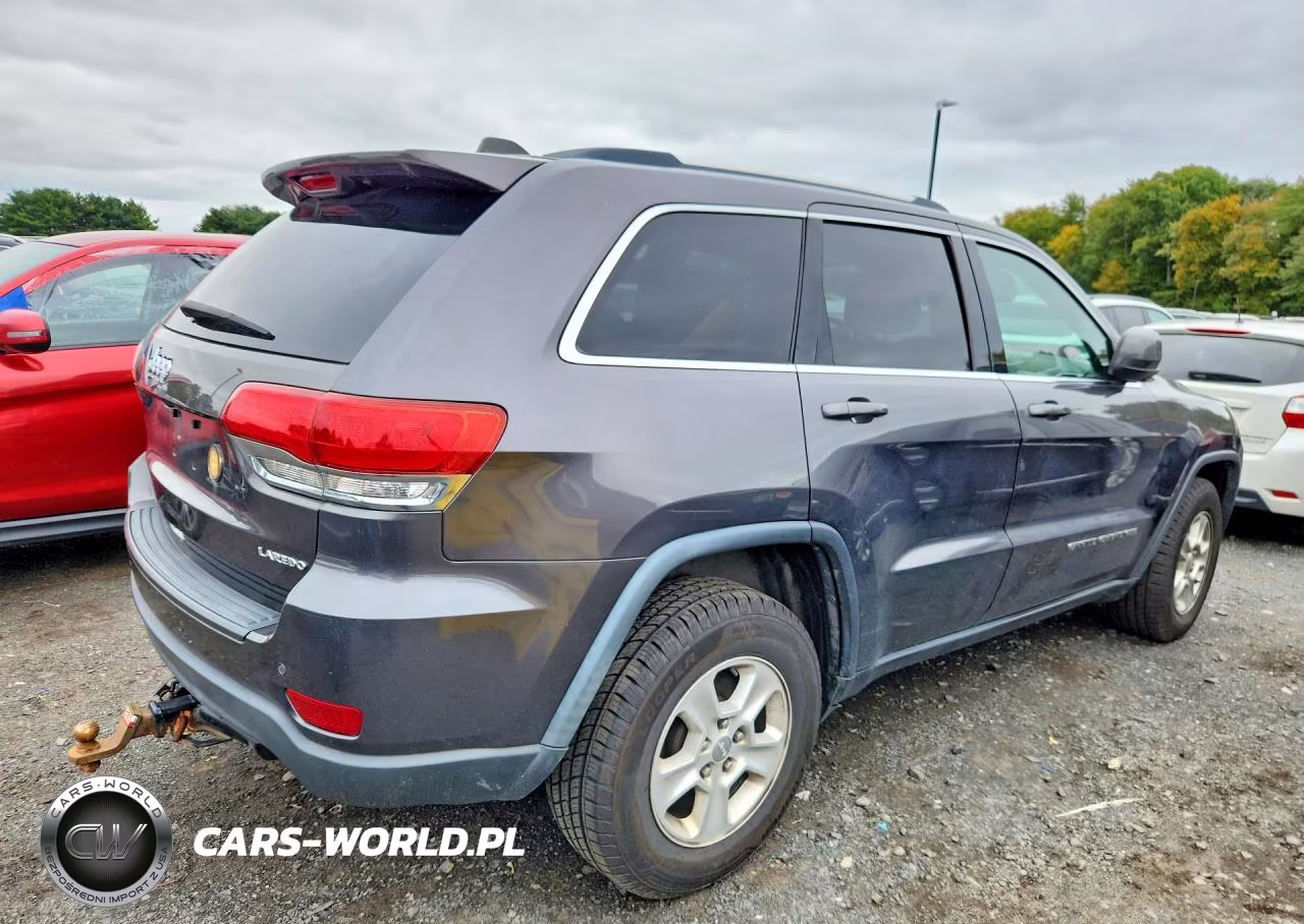 2017 Jeep Grand Cherokee Laredo VIN:1C4RJFAG3HC700897 - 3