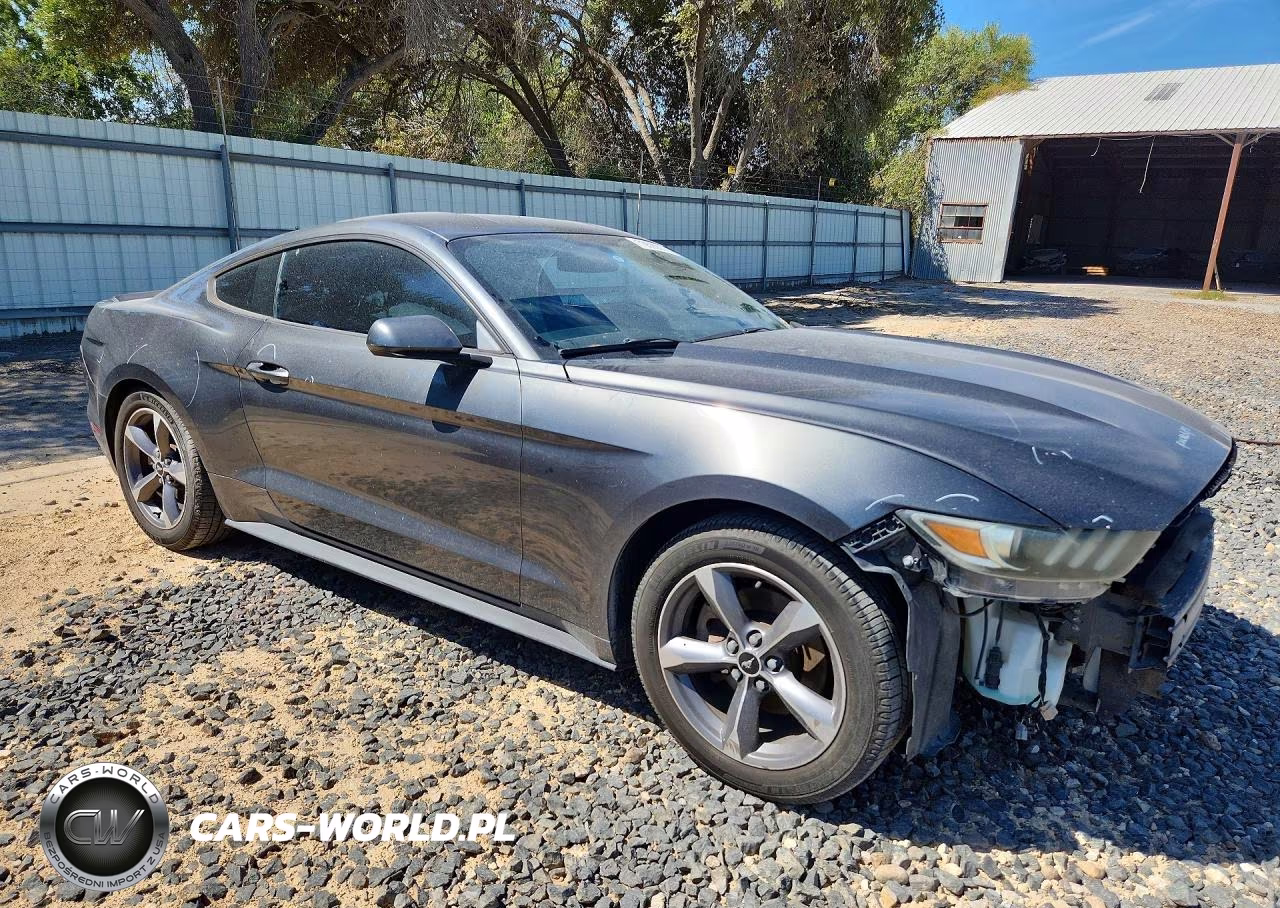 2015 Ford Mustang VIN:1FA6P8AM5F5318039 - 4