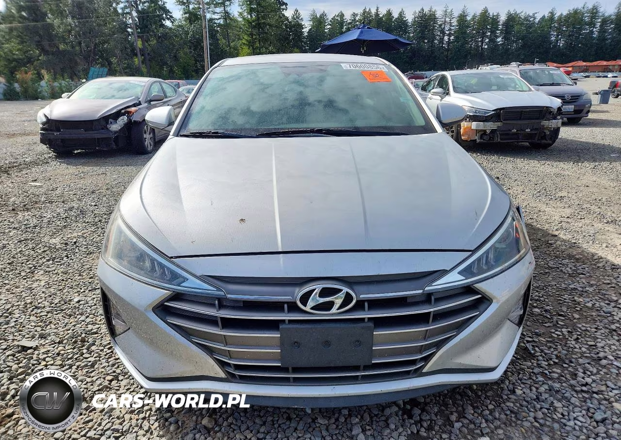2019 Hyundai Elantra Sel VIN:5NPD84LF4KH449804 - 5