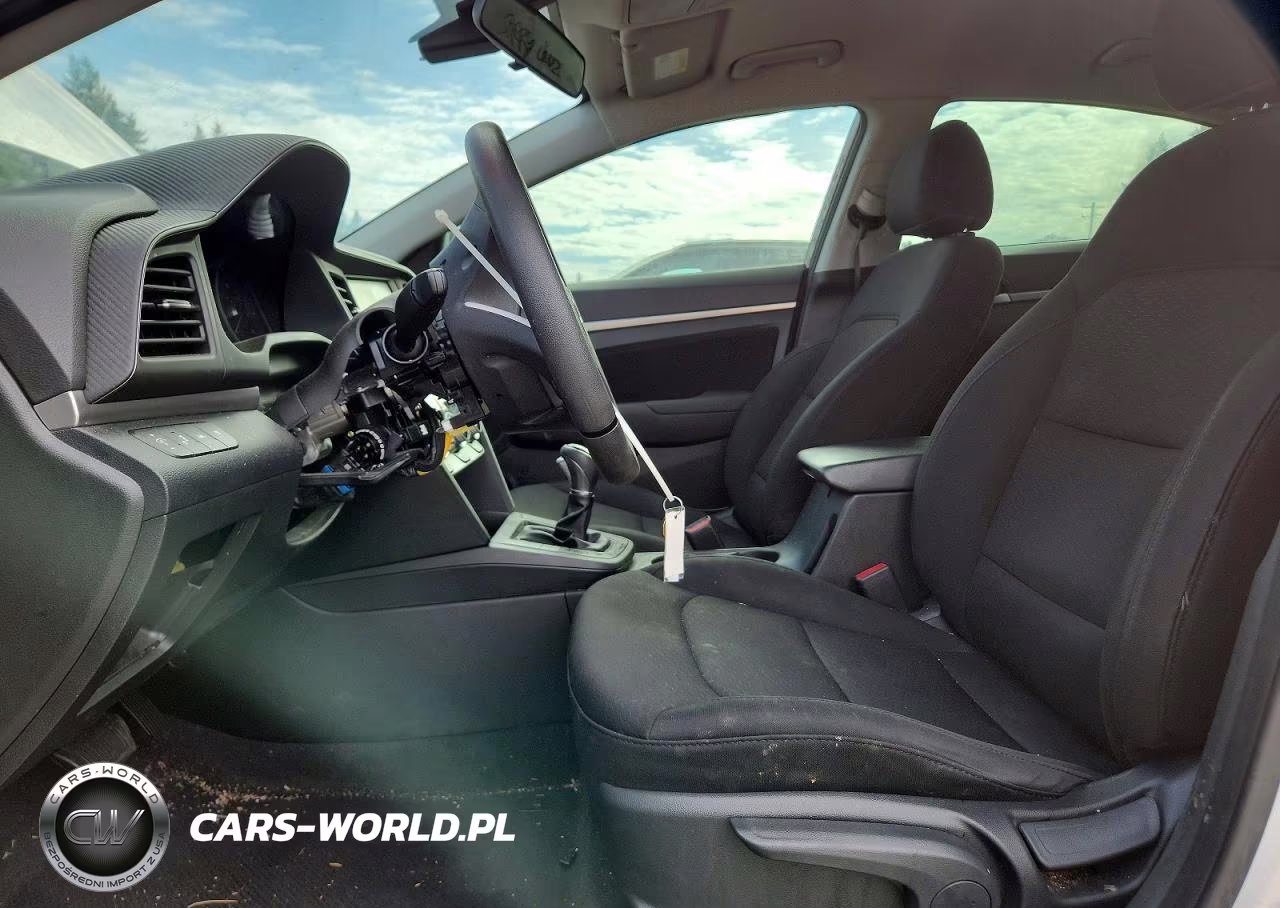 2019 Hyundai Elantra Sel VIN:5NPD84LF4KH449804 - 7