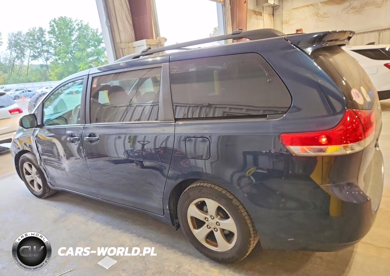 2012 Toyota Sienna Le VIN:5TDKK3DC7CS208905 - 2