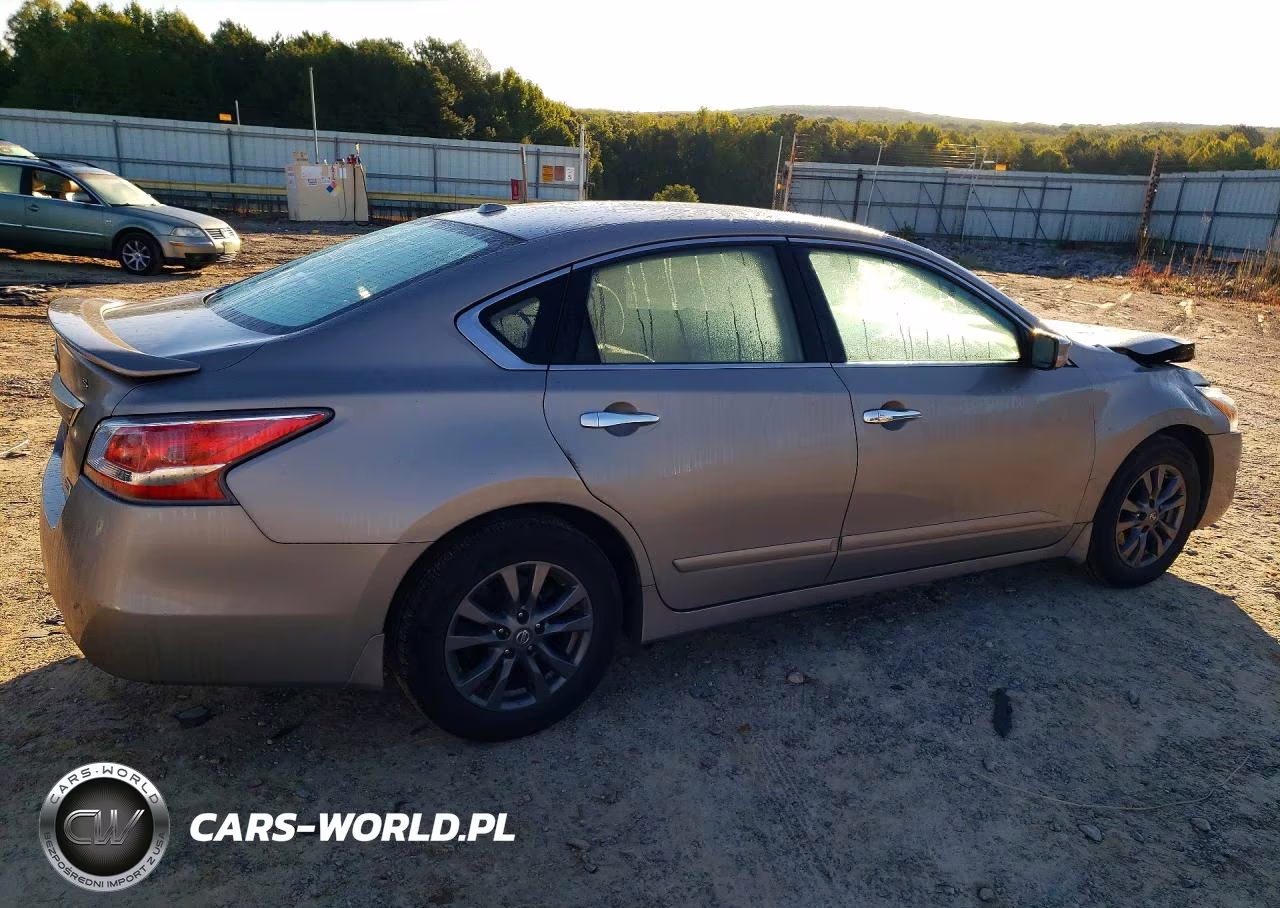 2015 Nissan Altima S VIN:1N4AL3AP2FN904085 - 3