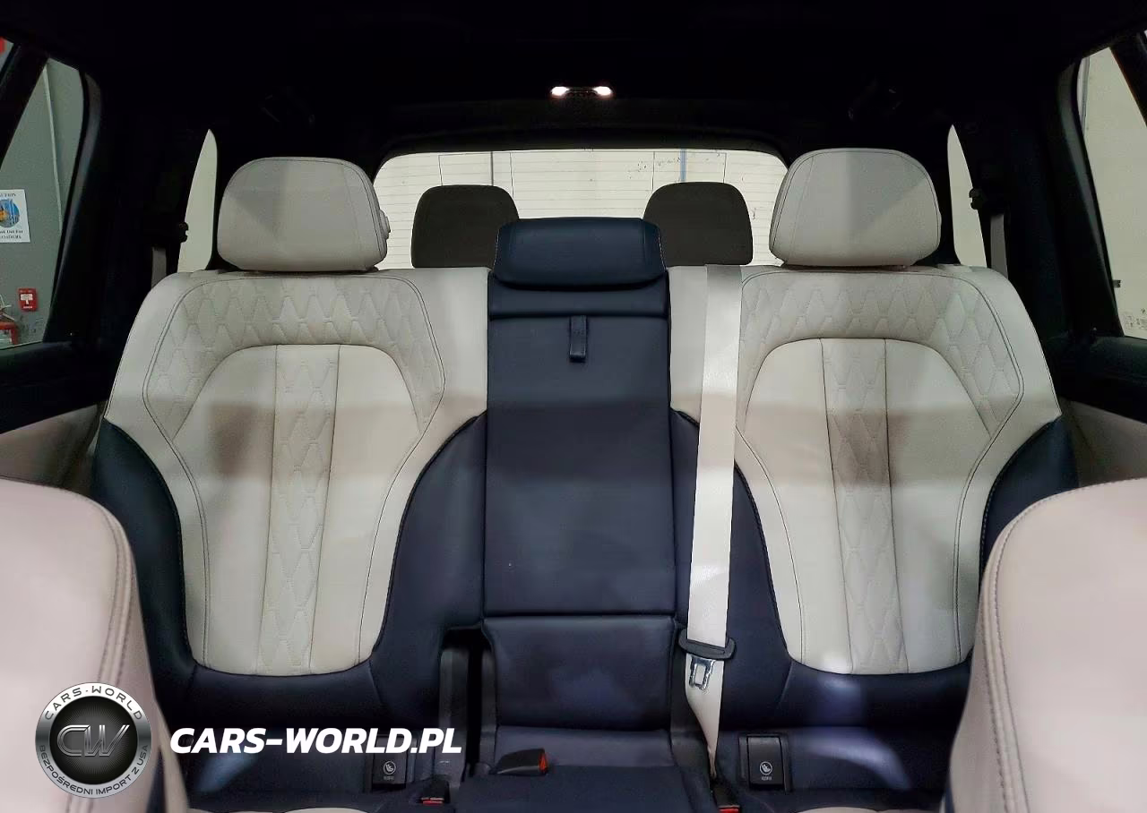 2019 BMW X7 xDrive40I VIN:5UXCW2C52KLB43548 - 10