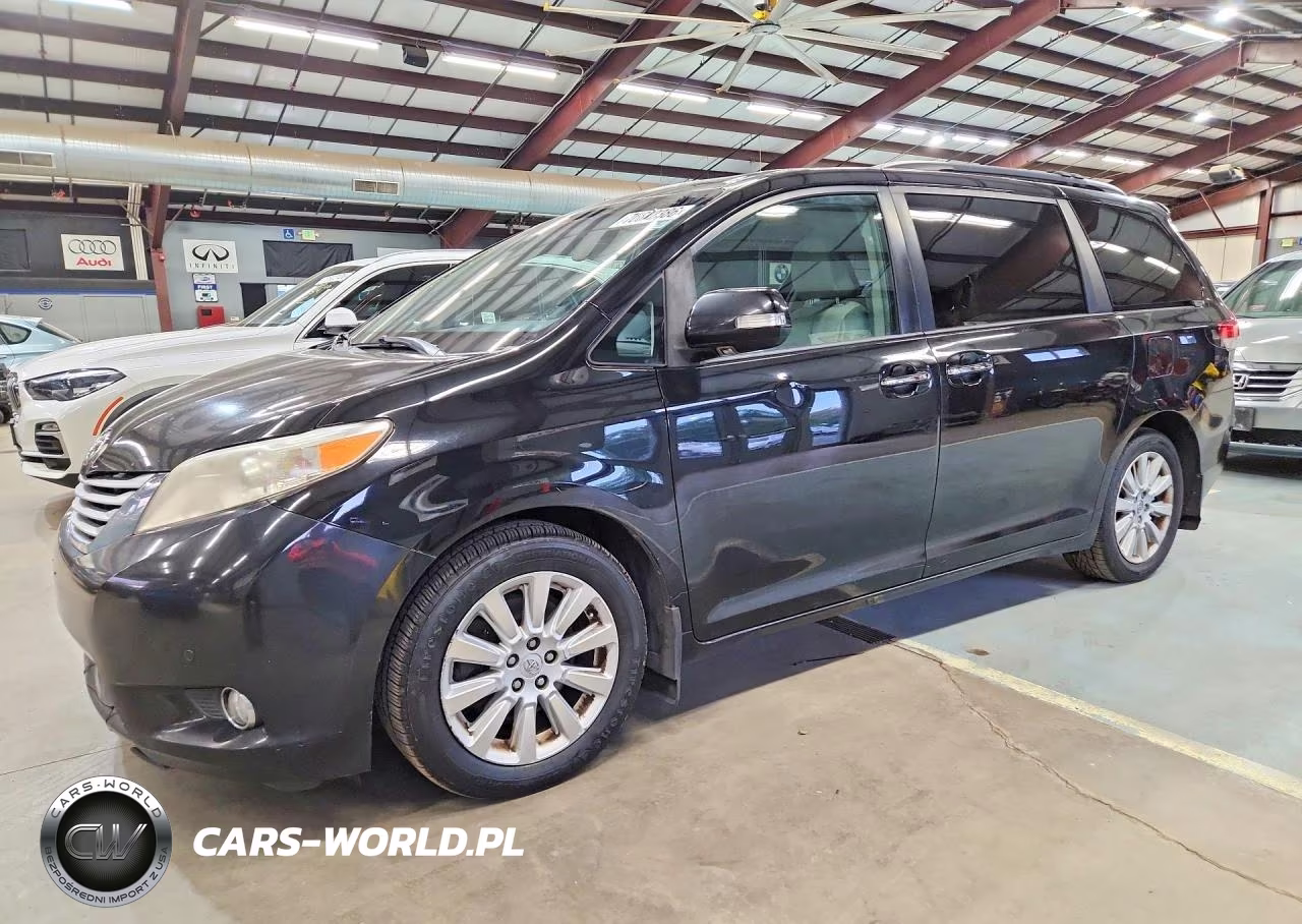 2013 Toyota Sienna Limited 7-Passenger