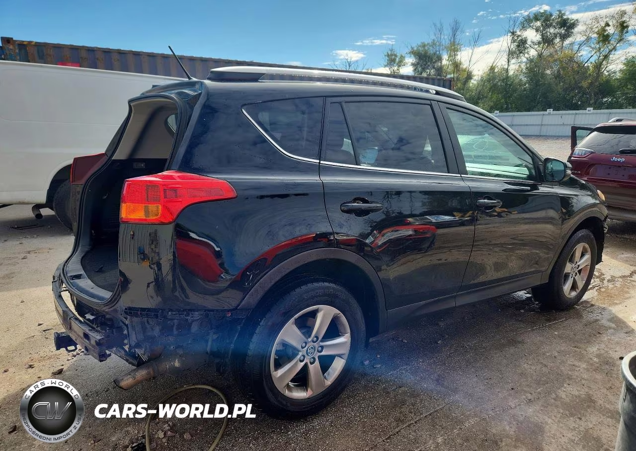 2015 Toyota Rav4 Xle VIN:2T3RFREV5FW385641 - 3