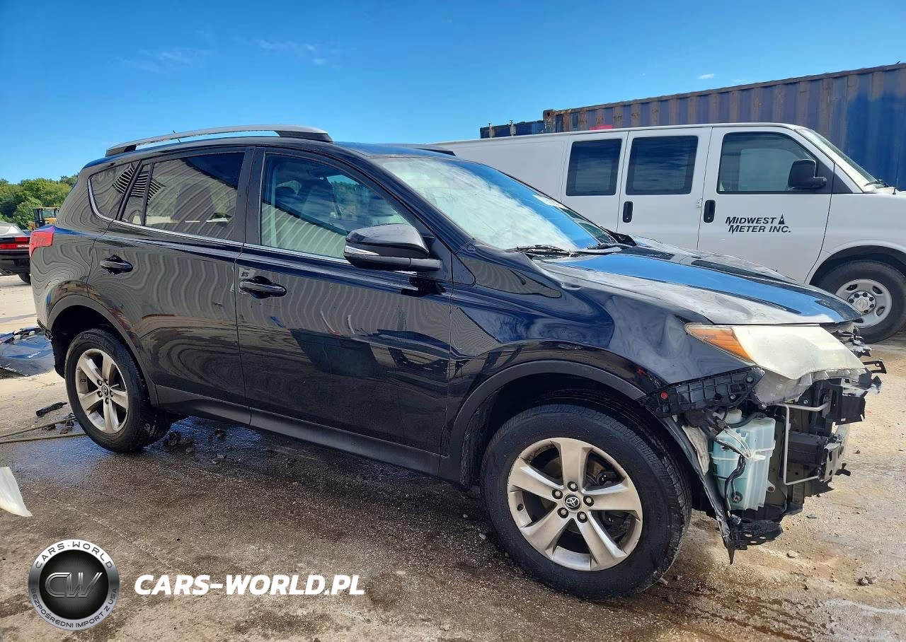 2015 Toyota Rav4 Xle VIN:2T3RFREV5FW385641 - 4
