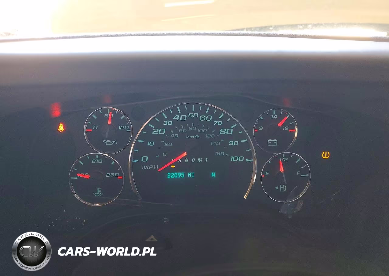 2025 Chevrolet Express G2500 VIN:1GCWGAFP0S1100256 - 9