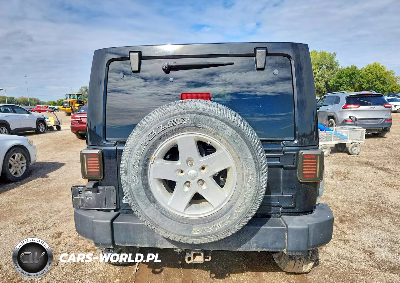 2011 Jeep Wrangler Unlimited Jeep 70Th Anniversary VIN:1J4BA7H18BL589581 - 6