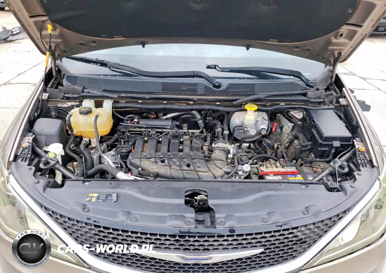 2017 Chrysler Pacifica Touring L VIN:2C4RC1BG5HR569474 - 13