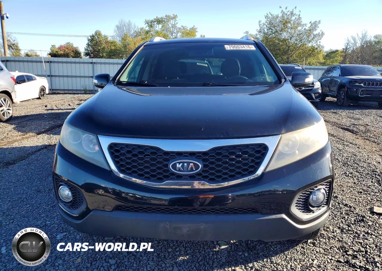 2012 Kia Sorento Lx VIN:5XYKT3A6XCG201763 - 5