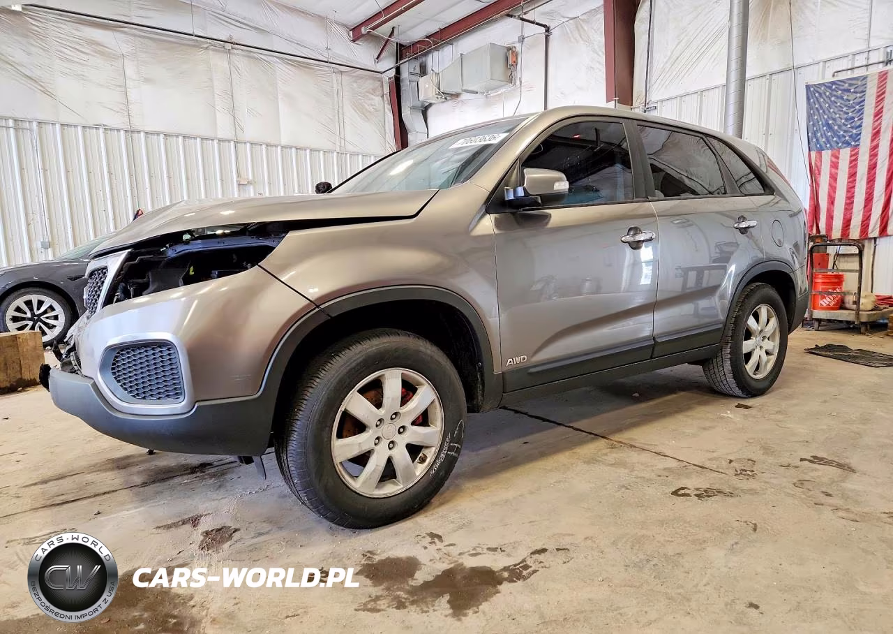 2011 Kia Sorento Lx VIN:5XYKTCA17BG011695 - 1