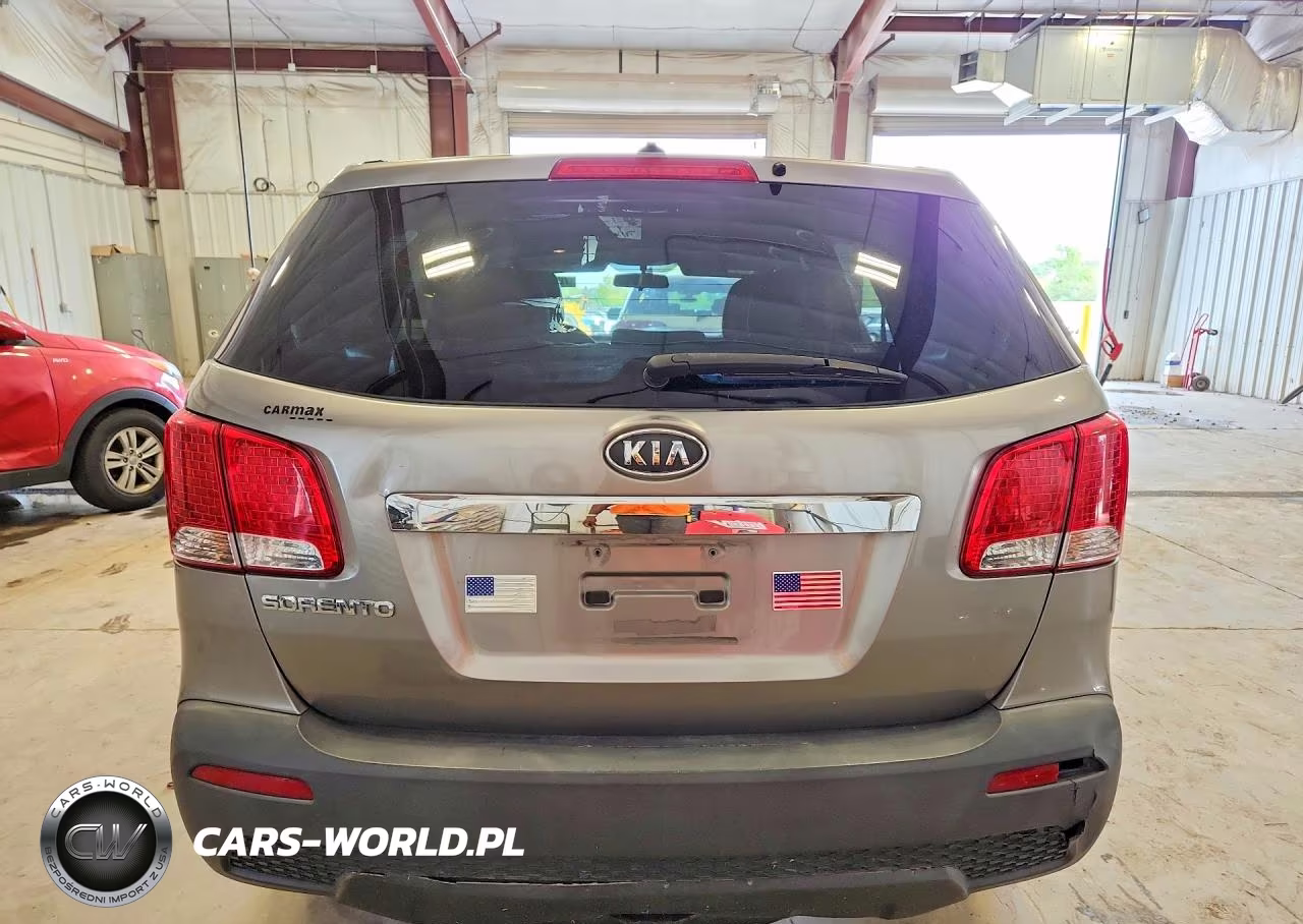 2011 Kia Sorento Lx VIN:5XYKTCA17BG011695 - 6
