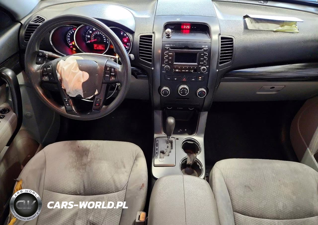 2011 Kia Sorento Lx VIN:5XYKTCA17BG011695 - 8