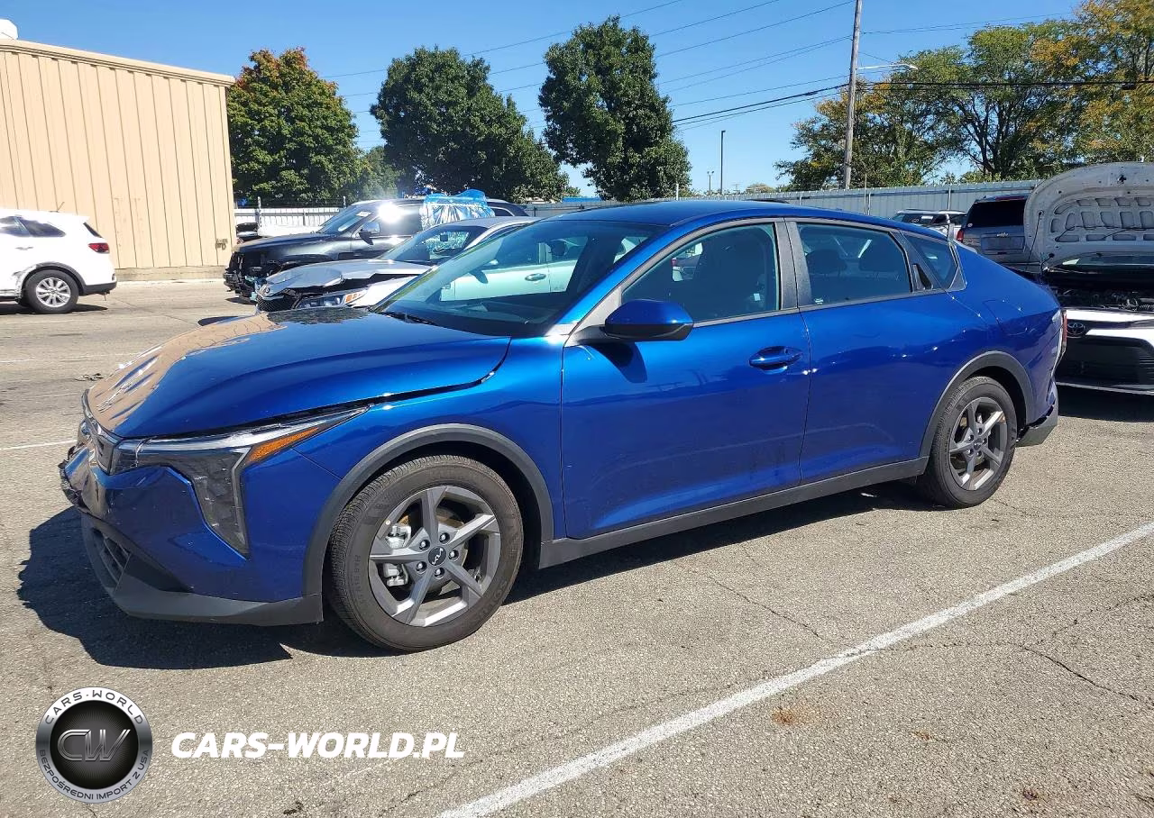 2026 Kia K4 Lxs VIN:3KPFT4DE7TE373949 - 1
