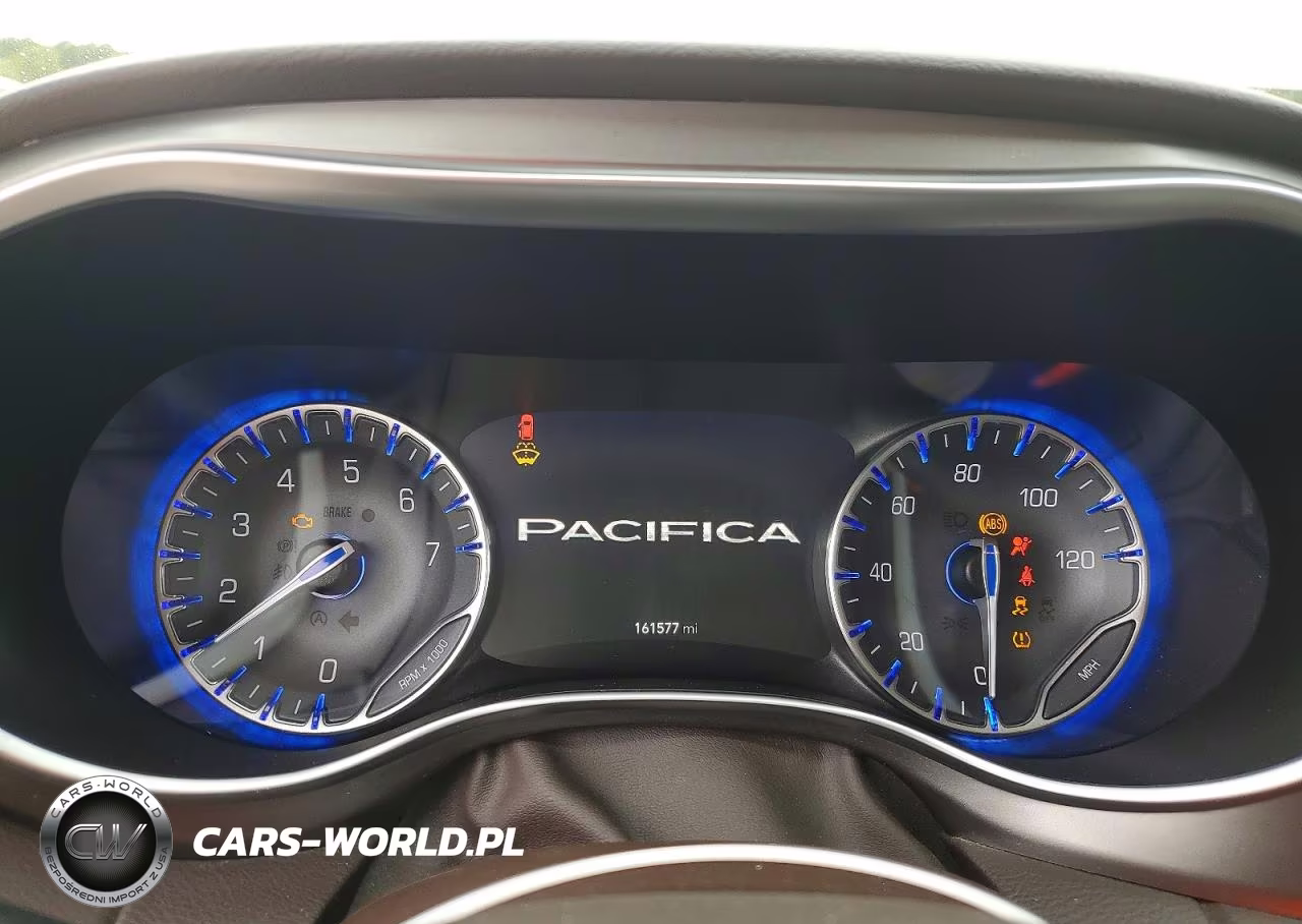 2017 Chrysler Pacifica Touring L Plus VIN:2C4RC1EG7HR644543 - 9