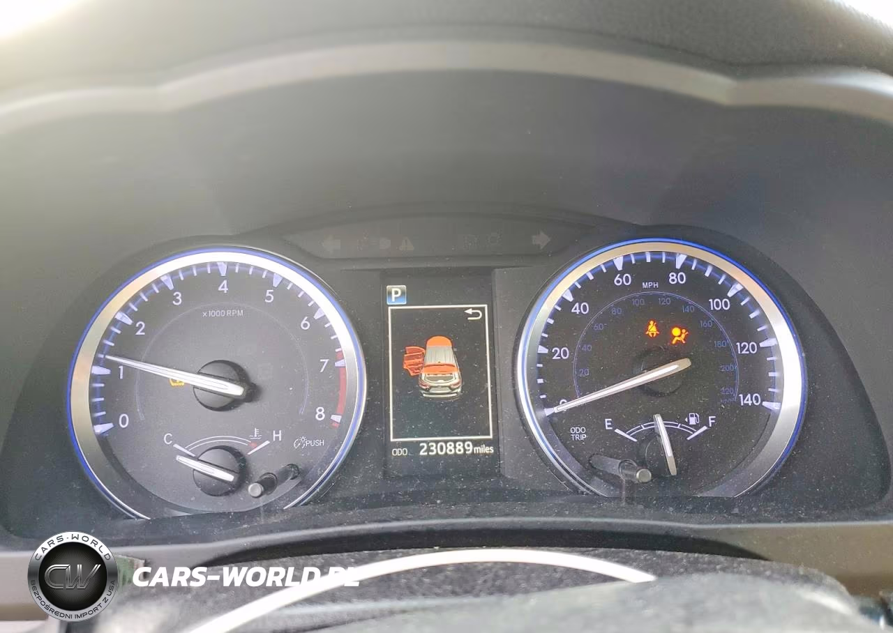 2019 Toyota Highlander Xle VIN:5TDJZRFH3KS945794 - 9