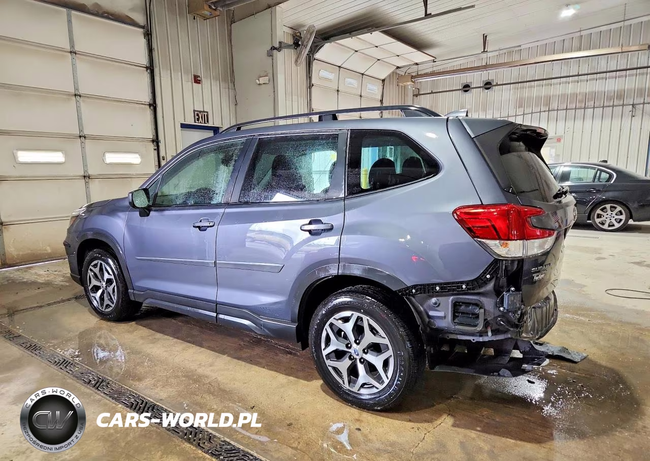 2021 Subaru Forester Premium VIN:JF2SKAJC8MH513295 - 2