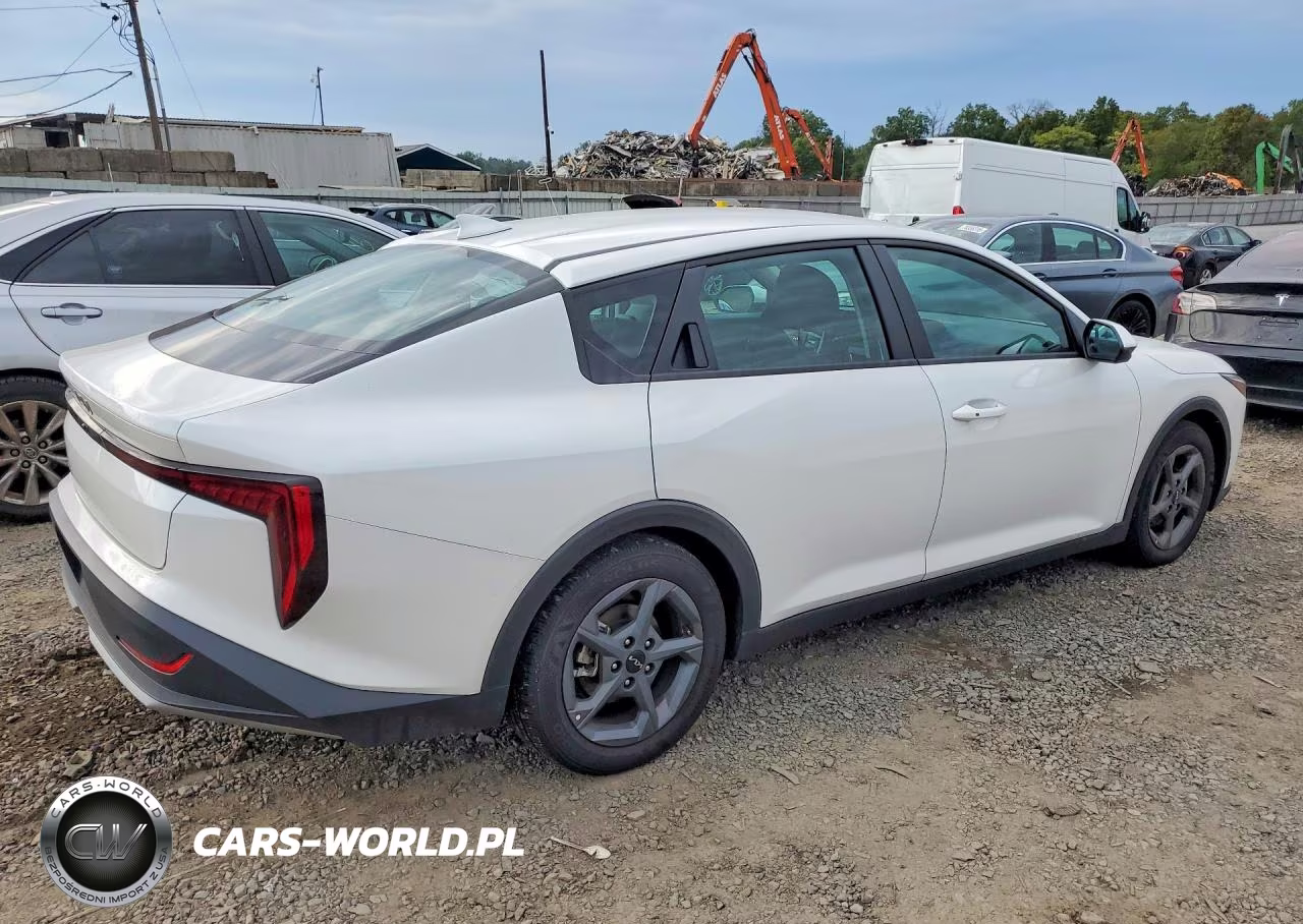 2026 Kia K4 Lxs VIN:3KPFT4DE9TE298008 - 3