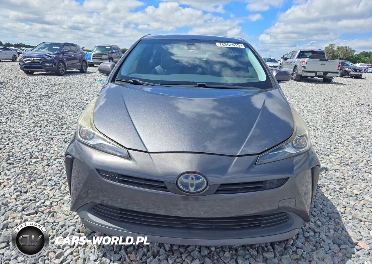 2019 Toyota Prius Le VIN:JTDKARFUXK3080980 - 5