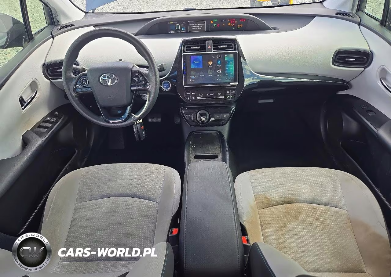 2019 Toyota Prius Le VIN:JTDKARFUXK3080980 - 8