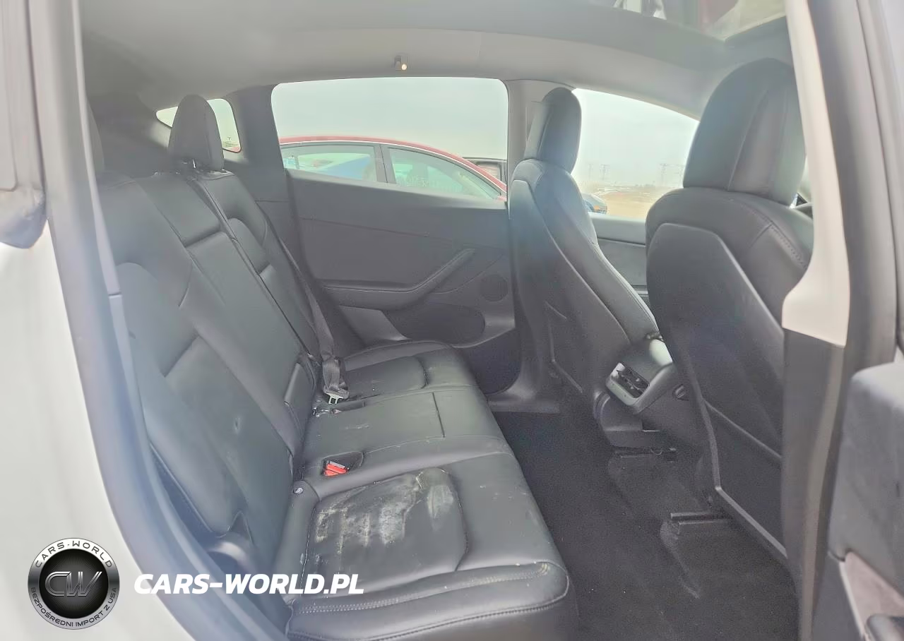 2021 Tesla Model Y VIN:5YJYGDEE0MF193817 - 10