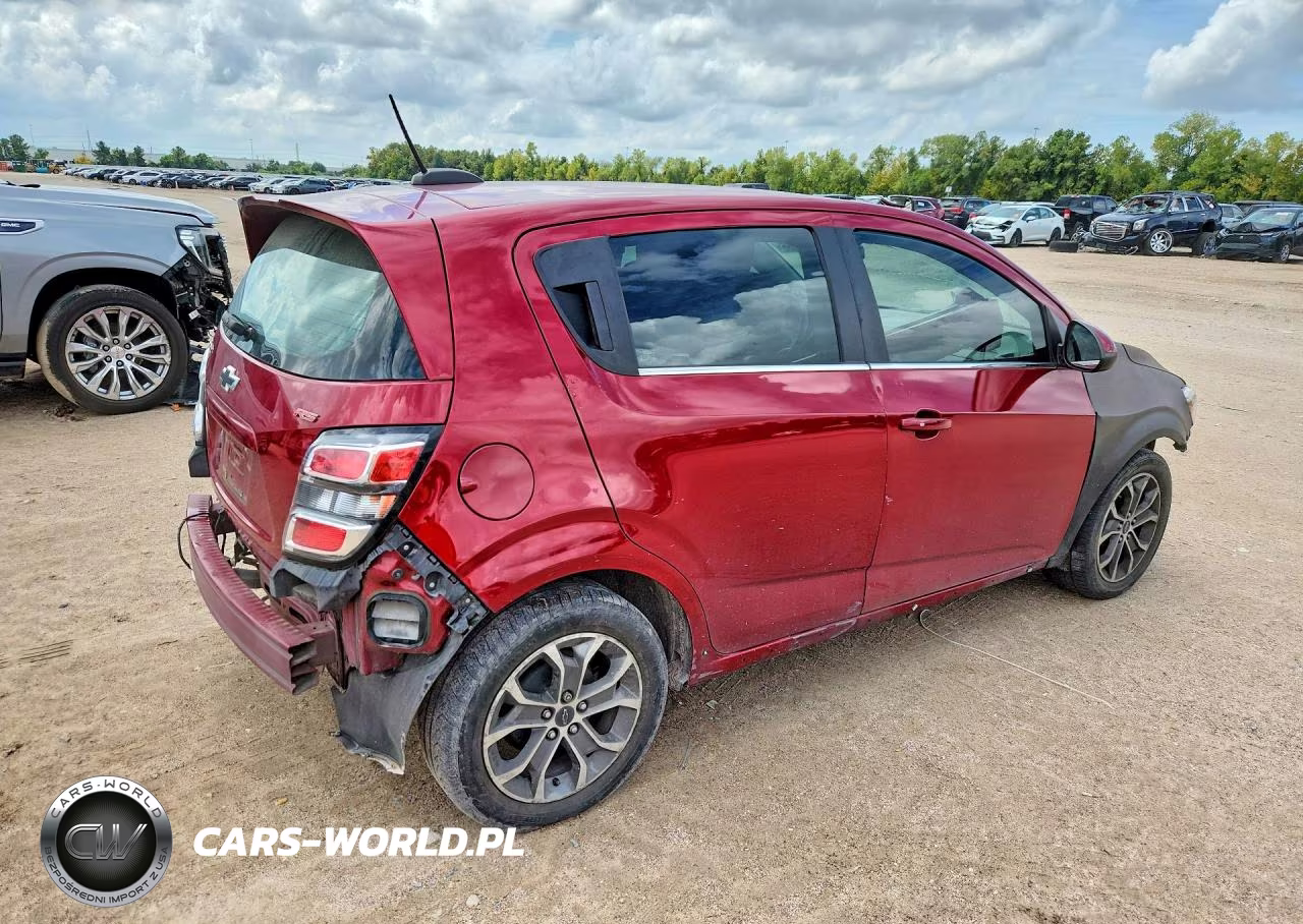 2019 Chevrolet Sonic Lt VIN:1G1JD6SB9K4123245 - 3