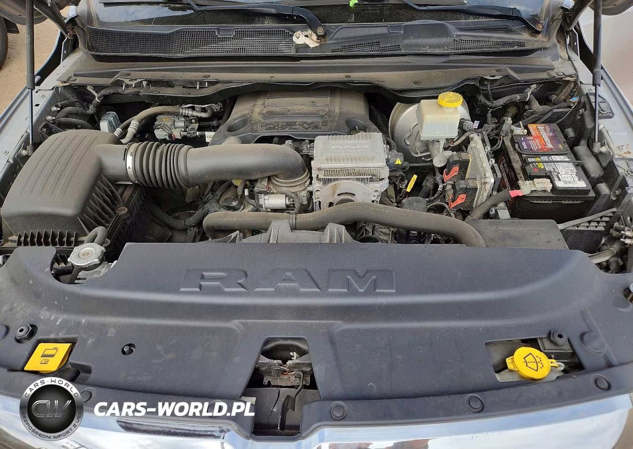 2020 Ram 1500 Laramie VIN:1C6SRFRT1LN141480 - 11