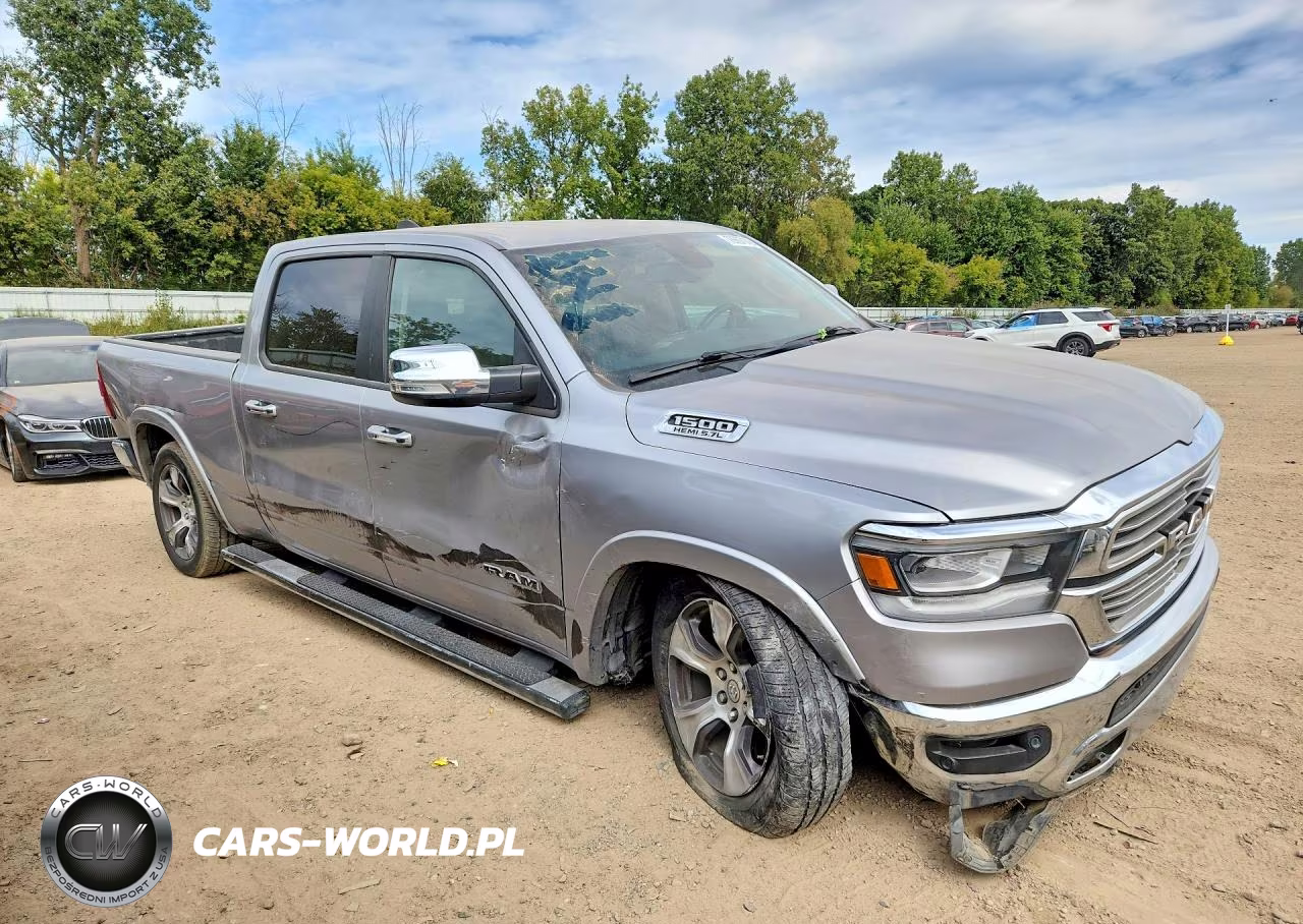 2020 Ram 1500 Laramie VIN:1C6SRFRT1LN141480 - 4