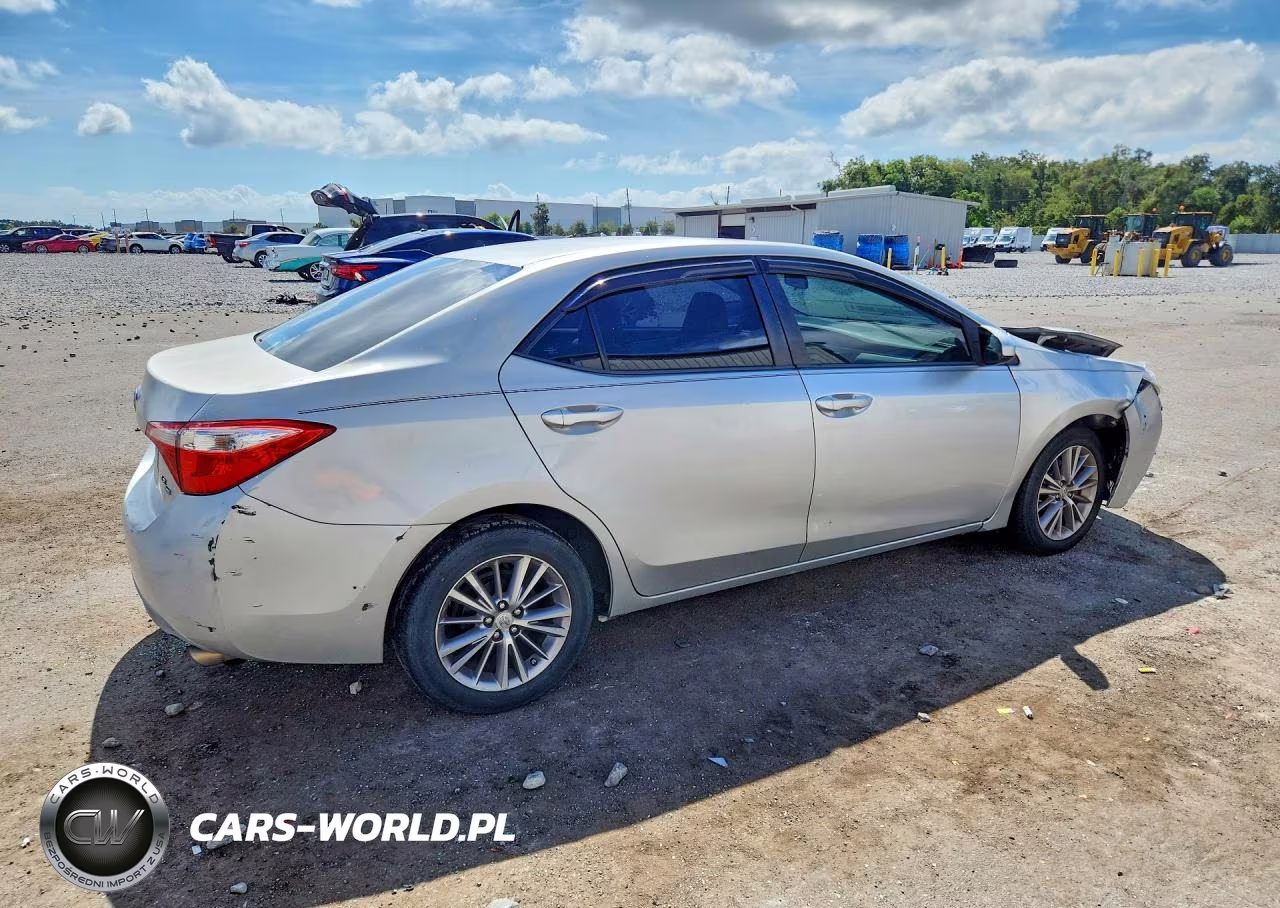 2015 Toyota Corolla Le Plus VIN:2T1BURHE3FC236576 - 3