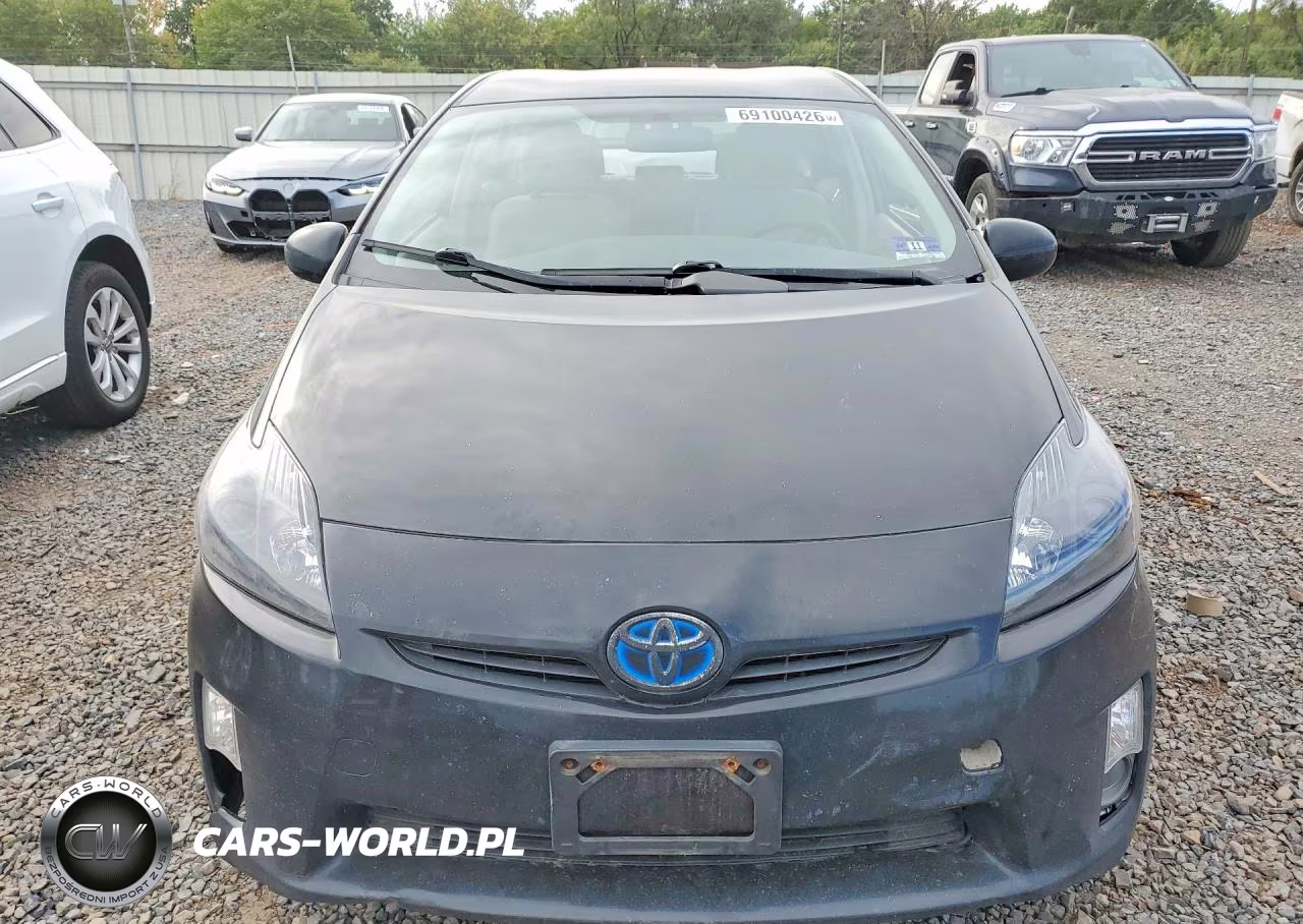 2011 Toyota Prius Three VIN:JTDKN3DU0B5329246 - 5
