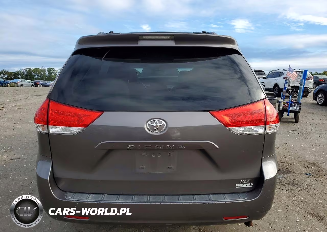 2014 Toyota Sienna Xle 8-Passenger VIN:5TDYK3DCXES428827 - 6