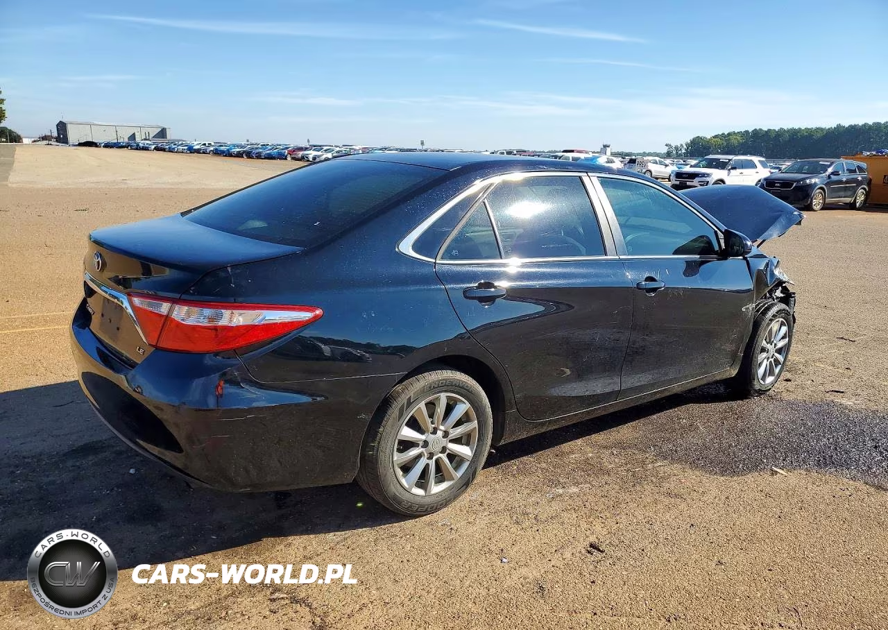 2015 Toyota Camry Le VIN:4T4BF1FK8FR512615 - 3