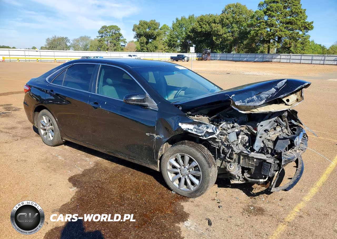 2015 Toyota Camry Le VIN:4T4BF1FK8FR512615 - 4