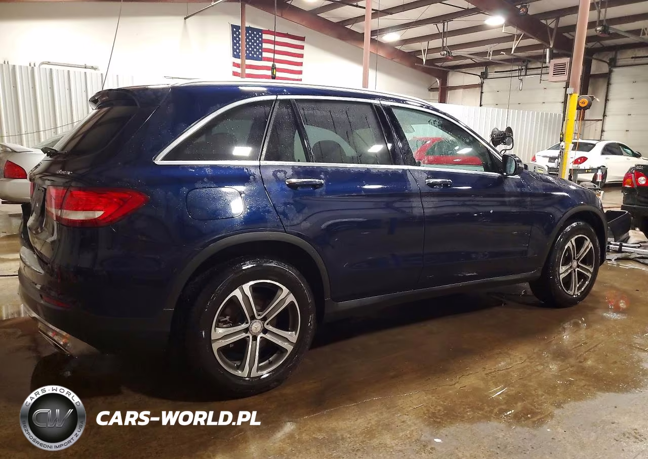 2017 Mercedes-Benz Glc 300 4Matic VIN:WDC0G4KBXHF115287 - 3