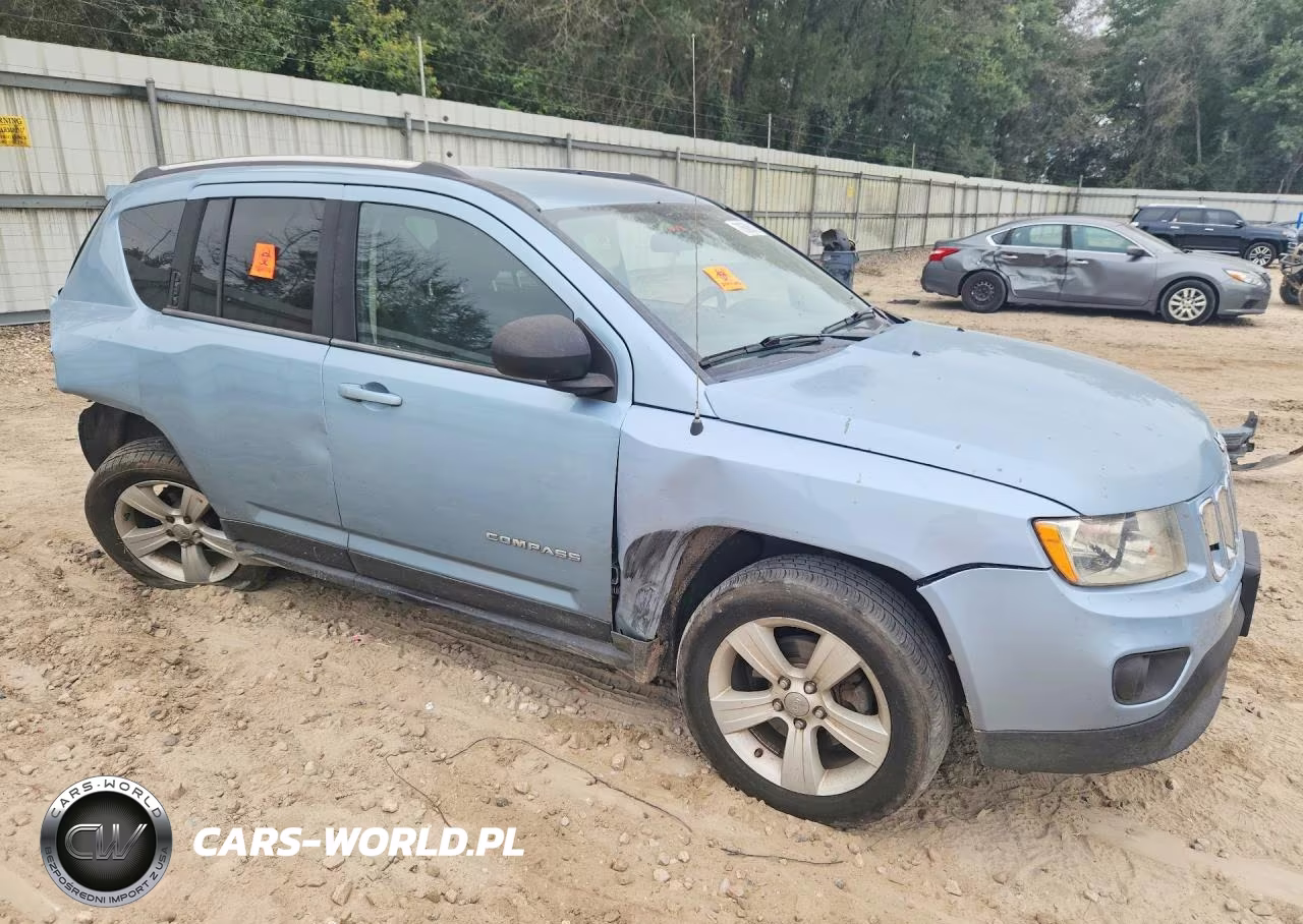 2013 Jeep Compass Sport VIN:1C4NJDBBXDD262924 - 4