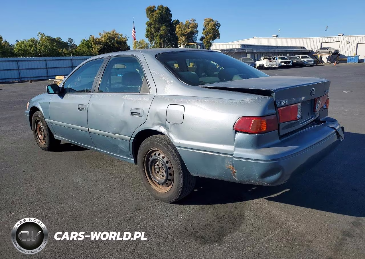 2000 Toyota Camry Le VIN:JT2BG22K5Y0464436 - 2