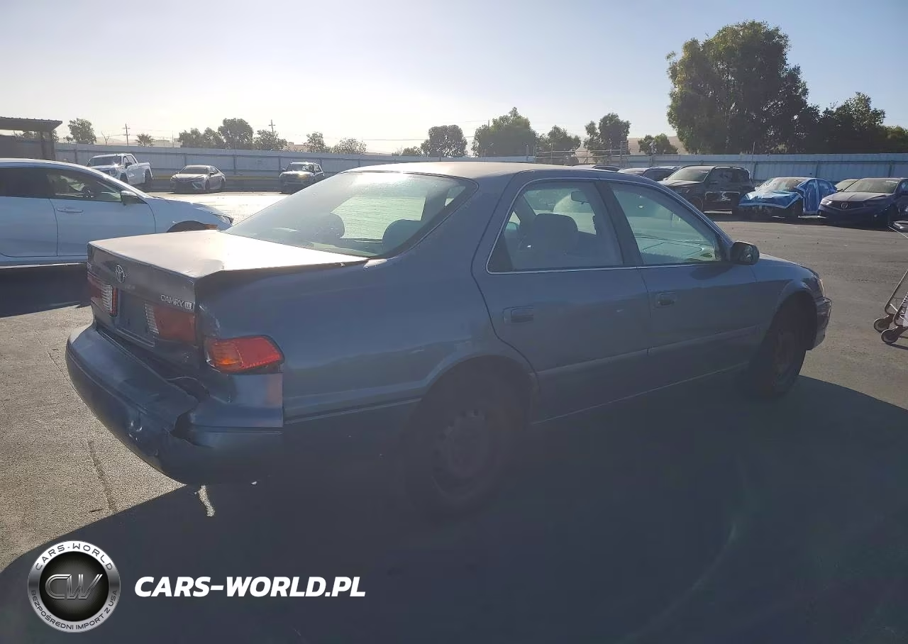 2000 Toyota Camry Le VIN:JT2BG22K5Y0464436 - 3