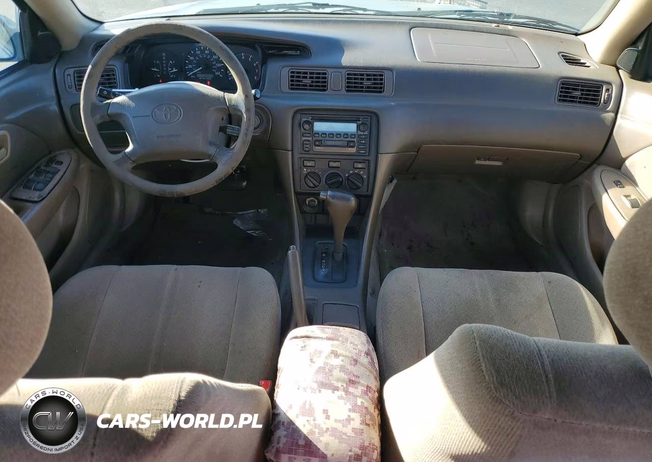 2000 Toyota Camry Le VIN:JT2BG22K5Y0464436 - 8