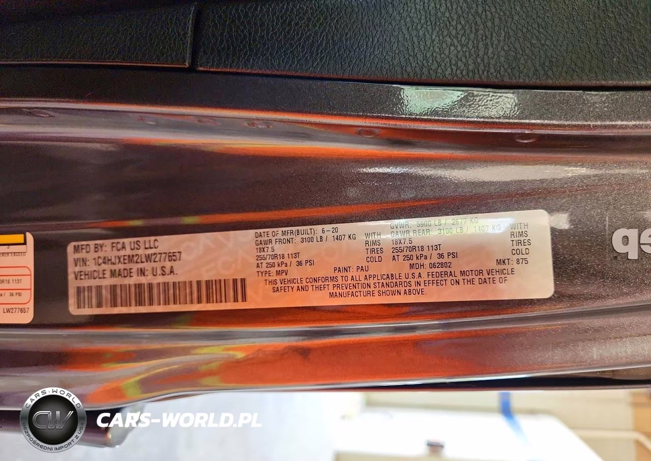 2020 Jeep Wrangler Unlimited Sahara VIN:1C4HJXEM2LW277657 - 13