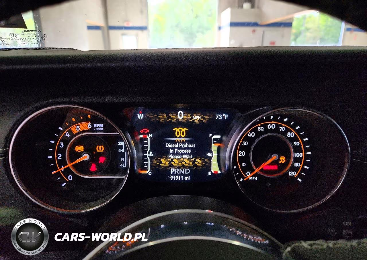 2020 Jeep Wrangler Unlimited Sahara VIN:1C4HJXEM2LW277657 - 9