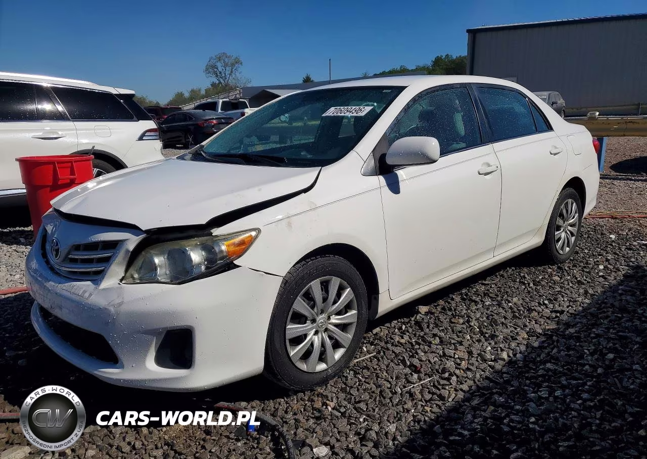 2013 Toyota Corolla Le – zdjęcie 1 z 12