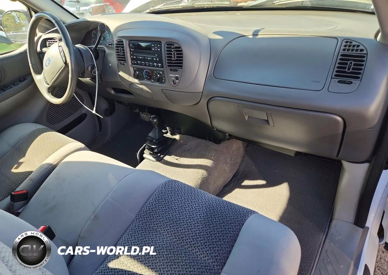 2003 Ford F150 VIN:2FTRF18W13CA05452 - 8